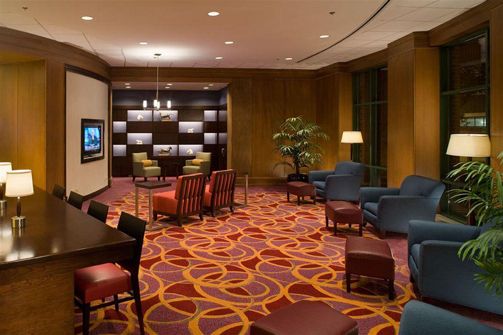 Отель Courtyard By Marriott Chicago At Medical District-Uic Экстерьер фото
