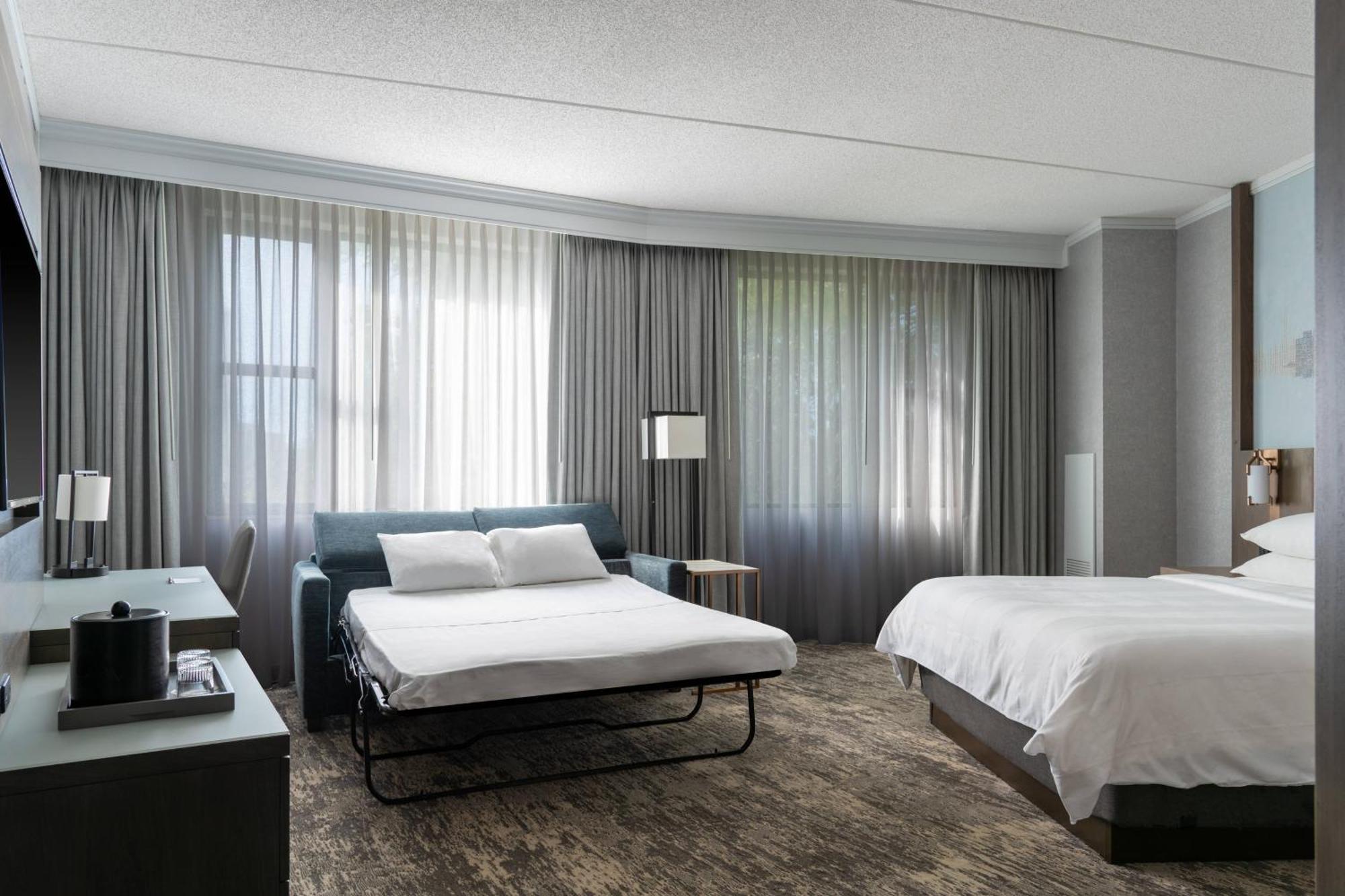 Отель Courtyard By Marriott Chicago At Medical District-Uic Экстерьер фото