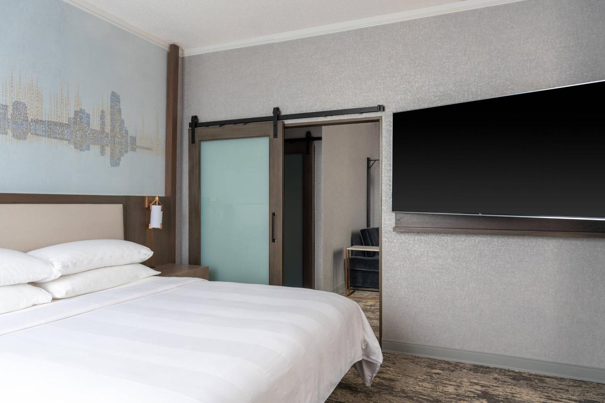 Отель Courtyard By Marriott Chicago At Medical District-Uic Экстерьер фото